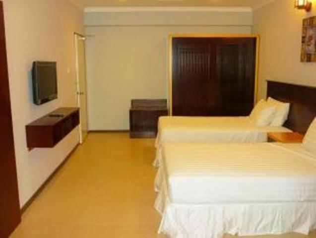 Borneo Cove Hotel Sandakan Bagian luar foto