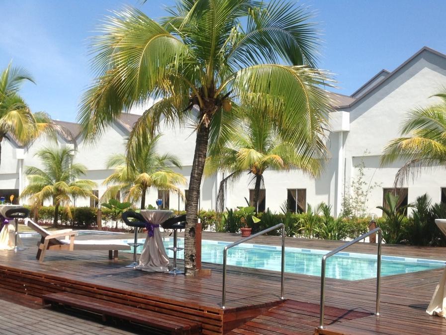 Borneo Cove Hotel Sandakan Bagian luar foto