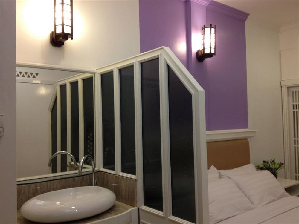Borneo Cove Hotel Sandakan Bagian luar foto
