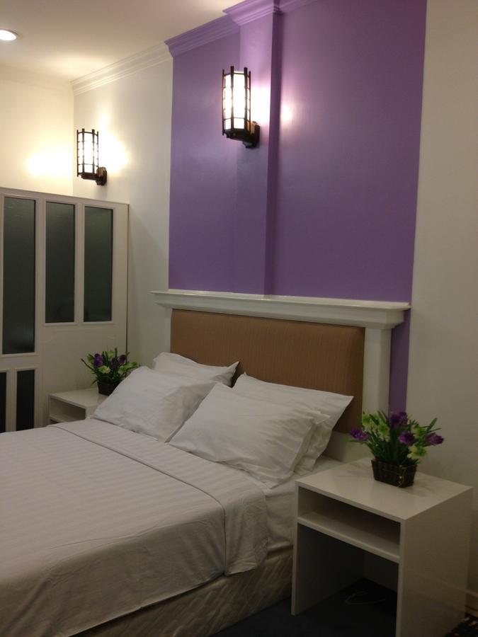 Borneo Cove Hotel Sandakan Bagian luar foto