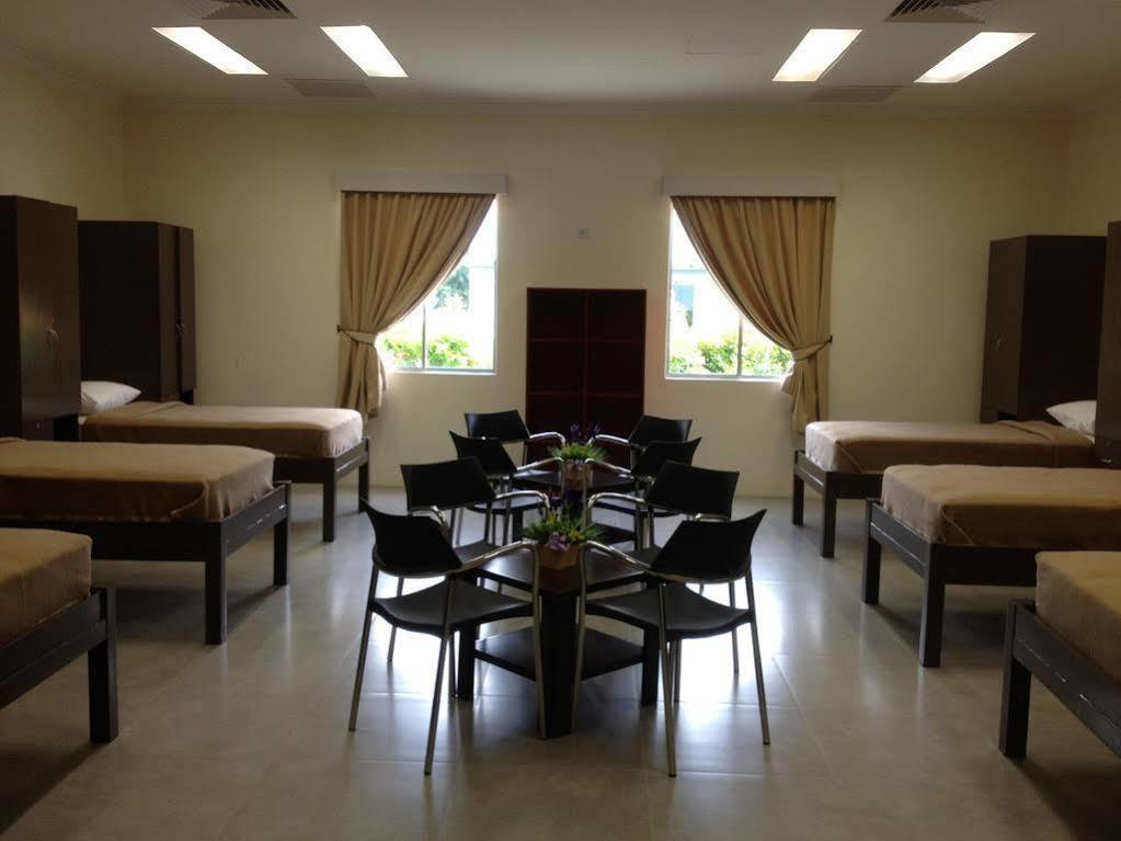 Borneo Cove Hotel Sandakan Bagian luar foto