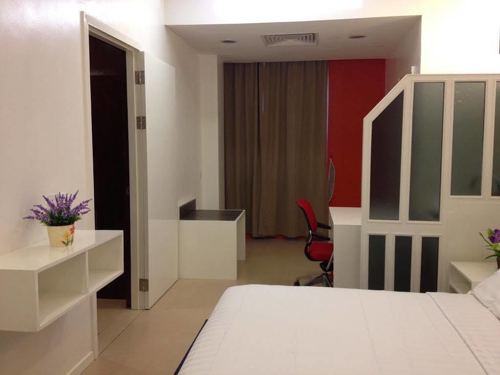 Borneo Cove Hotel Sandakan Bagian luar foto